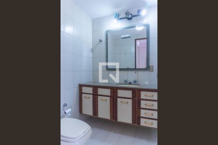 Apartamento para alugar com 170m², 3 quartos e 1 vaga Apartamento para alugar com 170m², 3 quartos e 1 vagaBanheiro da Suíte