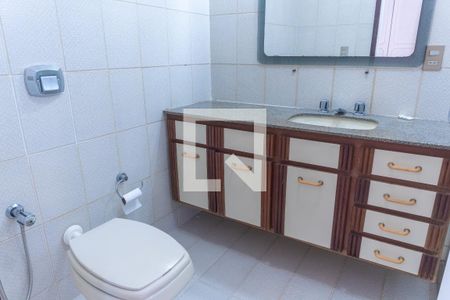 Apartamento para alugar com 170m², 3 quartos e 1 vaga Apartamento para alugar com 170m², 3 quartos e 1 vagaBanheiro da Suíte