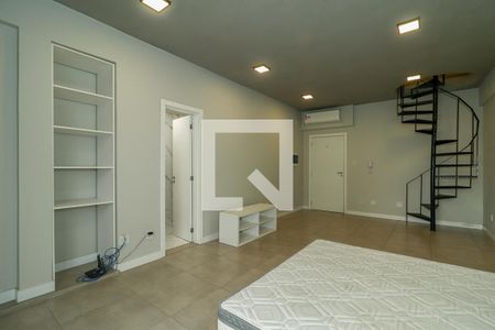 Sala / Quarto de apartamento para alugar com 1 quarto, 115m² em São Geraldo, Porto Alegre