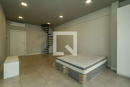 Sala / Quarto de apartamento para alugar com 1 quarto, 115m² em São Geraldo, Porto Alegre