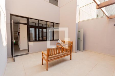 Apartamento para alugar com 38m², 1 quarto e 1 vaga Apartamento para alugar com 38m², 1 quarto e 1 vagaEspaço da Fogueira