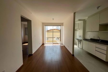 Sala  de apartamento para alugar com 2 quartos, 55m² em Vila Pita, São Paulo