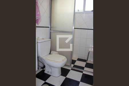 banheiro de apartamento à venda com 2 quartos, 52m² em Vila Santa Rosa, Jundiaí