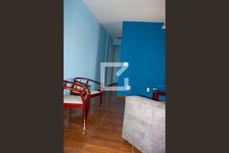 Sala de apartamento à venda com 2 quartos, 52m² em Vila Santa Rosa, Jundiaí