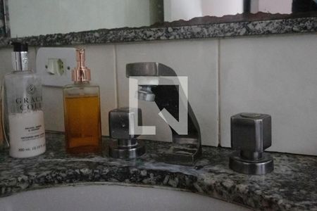 Apartamento à venda com 139m², 3 quartos e 2 vagas Apartamento à venda com 139m², 3 quartos e 2 vagasBanheiro da Suíte 1