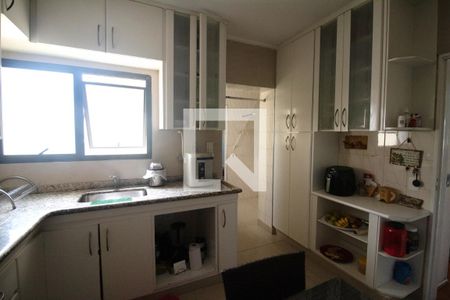 Apartamento à venda com 139m², 3 quartos e 2 vagas Apartamento à venda com 139m², 3 quartos e 2 vagasCozinha