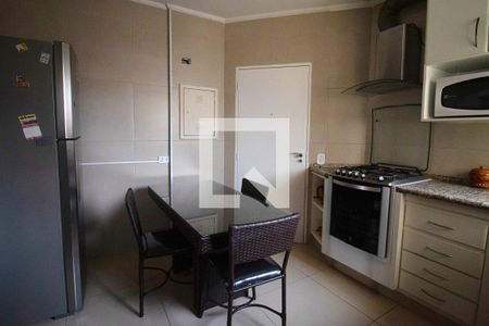 Apartamento à venda com 139m², 3 quartos e 2 vagas Apartamento à venda com 139m², 3 quartos e 2 vagasCozinha