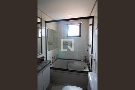 Apartamento à venda com 139m², 3 quartos e 2 vagas Apartamento à venda com 139m², 3 quartos e 2 vagasBanheiro da Suíte 1