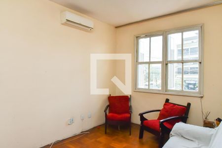Sala de apartamento à venda com 2 quartos, 68m² em São Sebastião, Porto Alegre