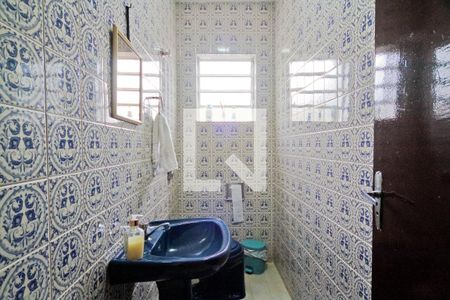 Lavabo de casa para alugar com 2 quartos, 121m² em Parque Maria Domitila, São Paulo