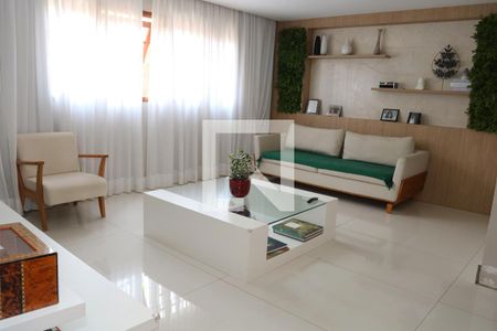 Sala de casa à venda com 3 quartos, 183m² em Planalto Paulista, São Paulo