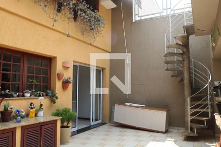Casa à venda com 183m², 3 quartos e 2 vagasQuintal
