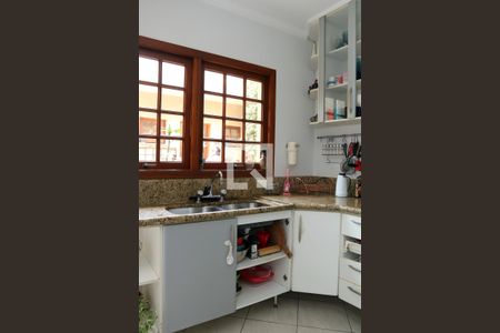 Casa à venda com 183m², 3 quartos e 2 vagasCozinha