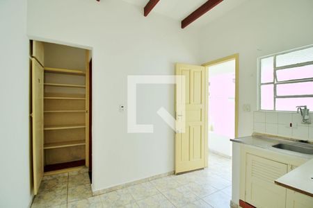 Casa à venda com 129m², 2 quartos e sem vaga Casa à venda com 129m², 2 quartos e sem vagaCozinha