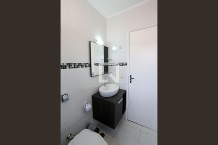 Casa à venda com 300m², 3 quartos e 2 vagasBanheiro 1