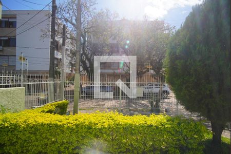 Sala_Vista de casa à venda com 3 quartos, 205m² em Jardim Itu Sabará, Porto Alegre