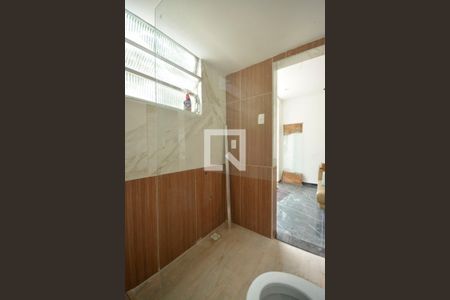 Banheiro de apartamento à venda com 1 quarto, 31m² em Humaitá, Rio de Janeiro