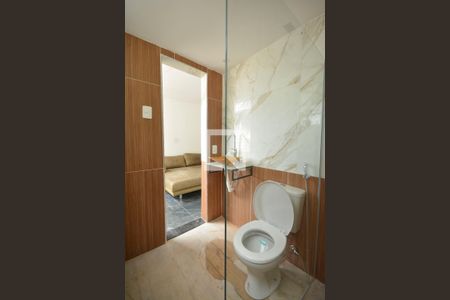 Banheiro de apartamento à venda com 1 quarto, 31m² em Humaitá, Rio de Janeiro