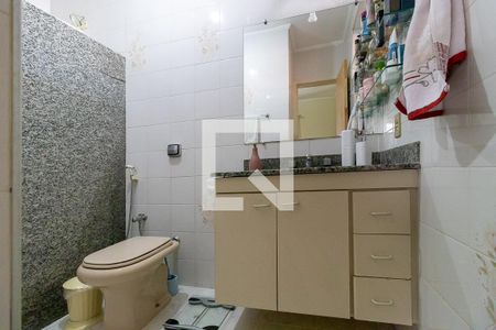 Casa à venda com 260m², 5 quartos e 4 vagas Casa à venda com 260m², 5 quartos e 4 vagasBanheiro da suíte principal