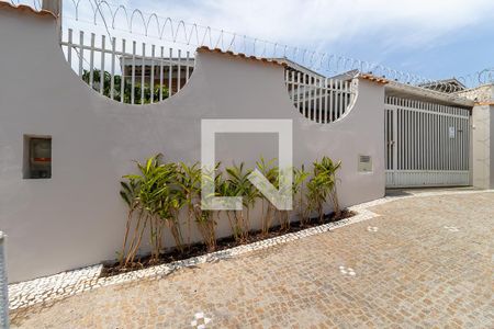 Casa à venda com 260m², 5 quartos e 4 vagas Casa à venda com 260m², 5 quartos e 4 vagasFachada