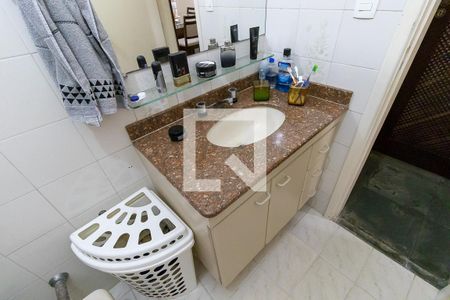 Casa à venda com 260m², 5 quartos e 4 vagas Casa à venda com 260m², 5 quartos e 4 vagasBanheiro social