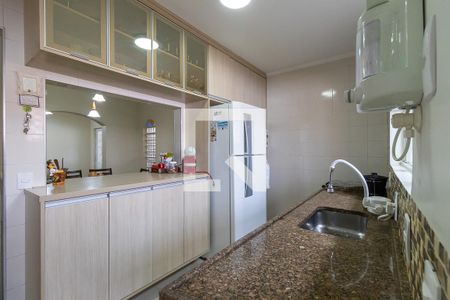 Casa à venda com 260m², 5 quartos e 4 vagas Casa à venda com 260m², 5 quartos e 4 vagasCozinha