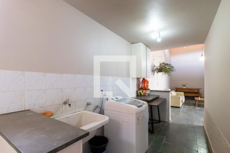 Casa à venda com 260m², 5 quartos e 4 vagas Casa à venda com 260m², 5 quartos e 4 vagasÁrea de serviço