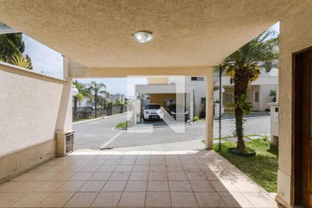 Vista - Sala de Estar de casa de condomínio para alugar com 3 quartos, 120m² em Vila Oliveira, Mogi das Cruzes