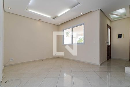Sala de Estar de casa de condomínio para alugar com 3 quartos, 120m² em Vila Oliveira, Mogi das Cruzes