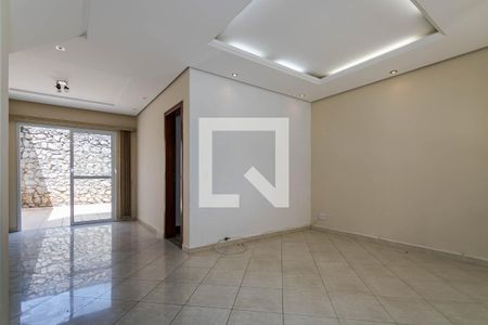 Sala de Estar de casa de condomínio para alugar com 3 quartos, 120m² em Vila Oliveira, Mogi das Cruzes