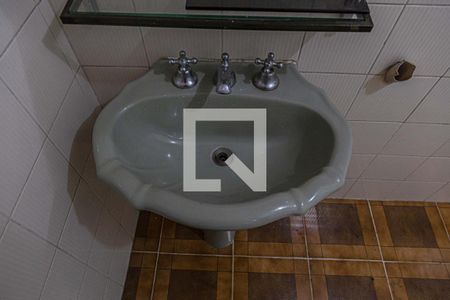 Banheiro de kitnet/studio para alugar com 1 quarto, 40m² em Bela Vista, São Paulo