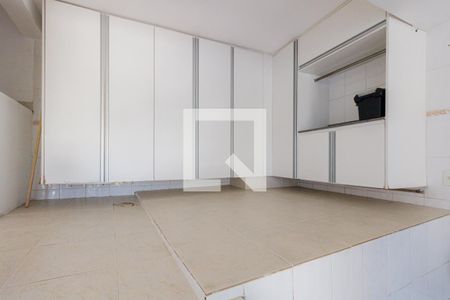 Casa de condomínio à venda com 380m², 3 quartos e 1 vagaÁrea de Serviço