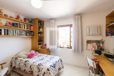 Casa de condomínio à venda com 380m², 3 quartos e 1 vagaSuíte 3