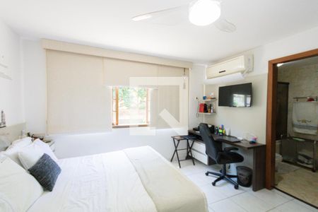 Casa de condomínio à venda com 380m², 3 quartos e 1 vagaSuíte 1