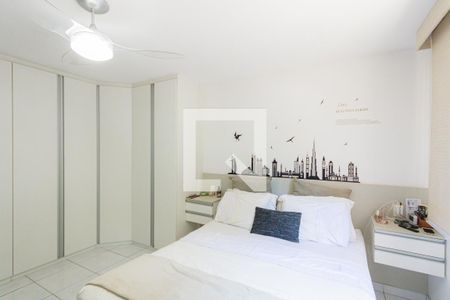 Casa de condomínio à venda com 380m², 3 quartos e 1 vagaSuíte 1