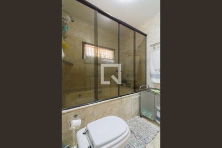 Casa de condomínio à venda com 380m², 3 quartos e 1 vagaBanheiro da Suíte 1