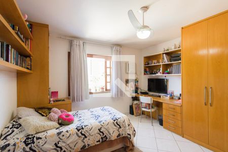 Casa de condomínio à venda com 380m², 3 quartos e 1 vagaSuíte 3