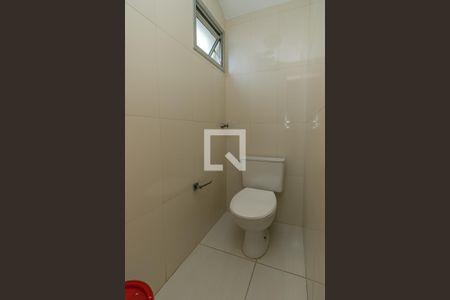 Banheiro de Serviço de apartamento para alugar com 3 quartos, 70m² em Jardim Aeroporto, São Paulo