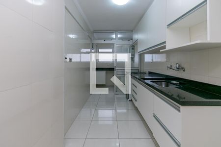 Cozinha de apartamento para alugar com 3 quartos, 70m² em Jardim Aeroporto, São Paulo