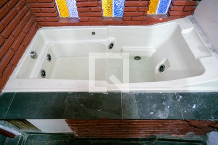 Casa à venda com 80m², 2 quartos e sem vaga Casa à venda com 80m², 2 quartos e sem vagaBanheiro