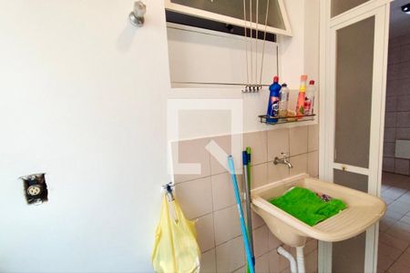 Apartamento para alugar com 72m², 3 quartos e 1 vagaÁrea de Serviço