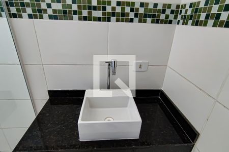 Casa à venda com 230m², 4 quartos e 4 vagas Casa à venda com 230m², 4 quartos e 4 vagasbanheiro social