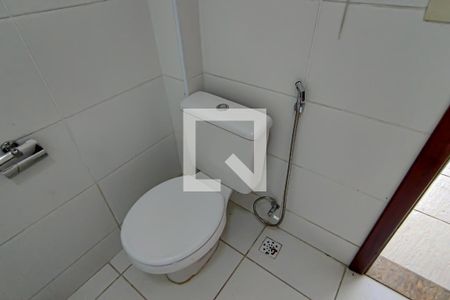 Casa à venda com 230m², 4 quartos e 4 vagas Casa à venda com 230m², 4 quartos e 4 vagasbanheiro externo