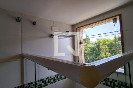 Casa à venda com 230m², 4 quartos e 4 vagas Casa à venda com 230m², 4 quartos e 4 vagasbanheiro social