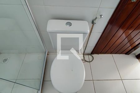 Casa à venda com 230m², 4 quartos e 4 vagas Casa à venda com 230m², 4 quartos e 4 vagasterraço - banheiro