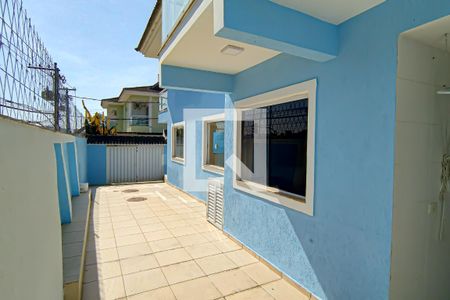 Casa à venda com 230m², 4 quartos e 4 vagas Casa à venda com 230m², 4 quartos e 4 vagascorredor