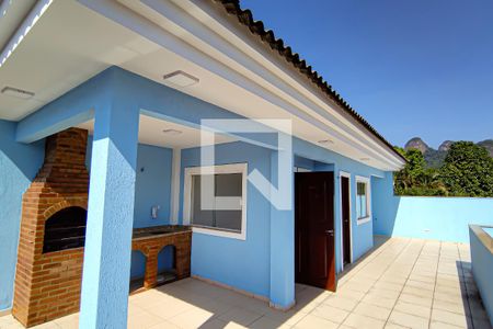 Casa à venda com 230m², 4 quartos e 4 vagas Casa à venda com 230m², 4 quartos e 4 vagasterraço