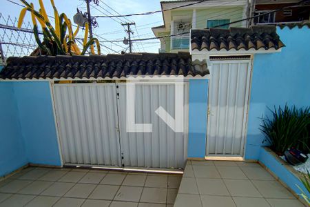 Casa à venda com 230m², 4 quartos e 4 vagas Casa à venda com 230m², 4 quartos e 4 vagasentrada