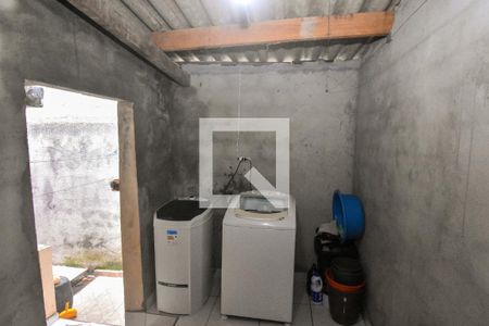 Área de Serviço de casa para alugar com 2 quartos, 150m² em Jardim Itapema, São Paulo