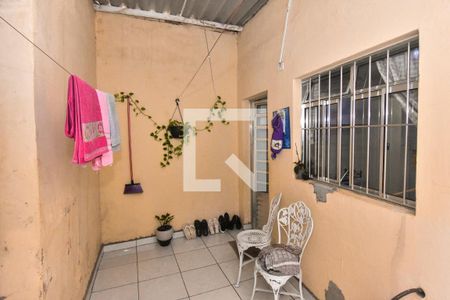 Quintal de casa para alugar com 2 quartos, 150m² em Jardim Itapema, São Paulo